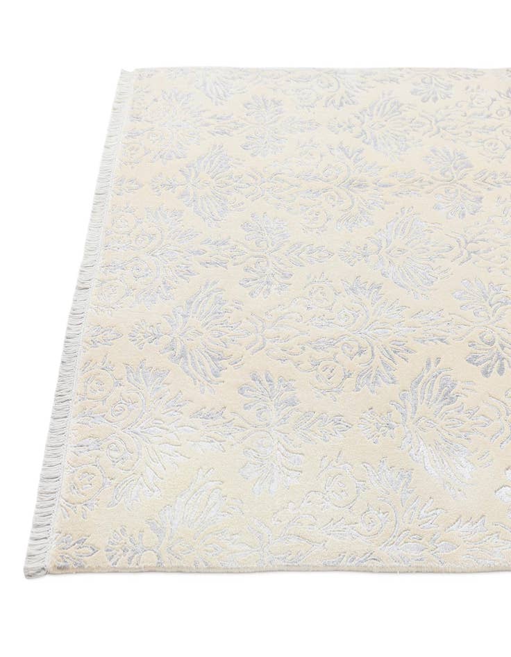 Detail image of 5' 7 x 7' 10 Darya Rug