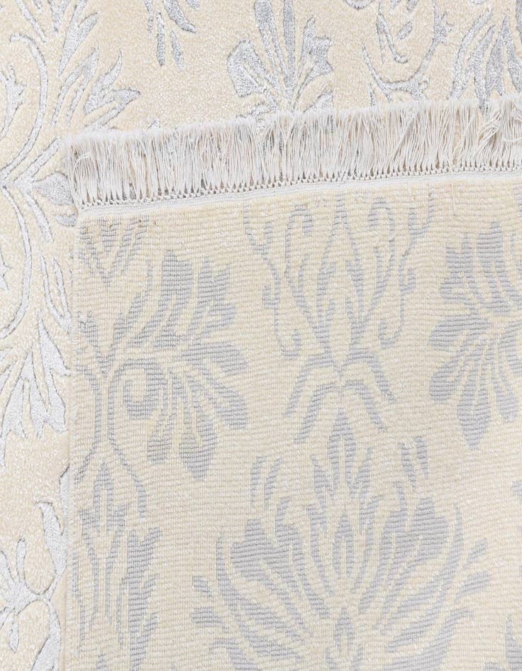 Detail image of 5' 7 x 7' 10 Darya Rug