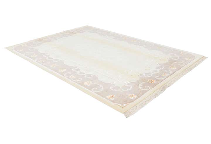 5' 9 x 7' 10 Darya Rug