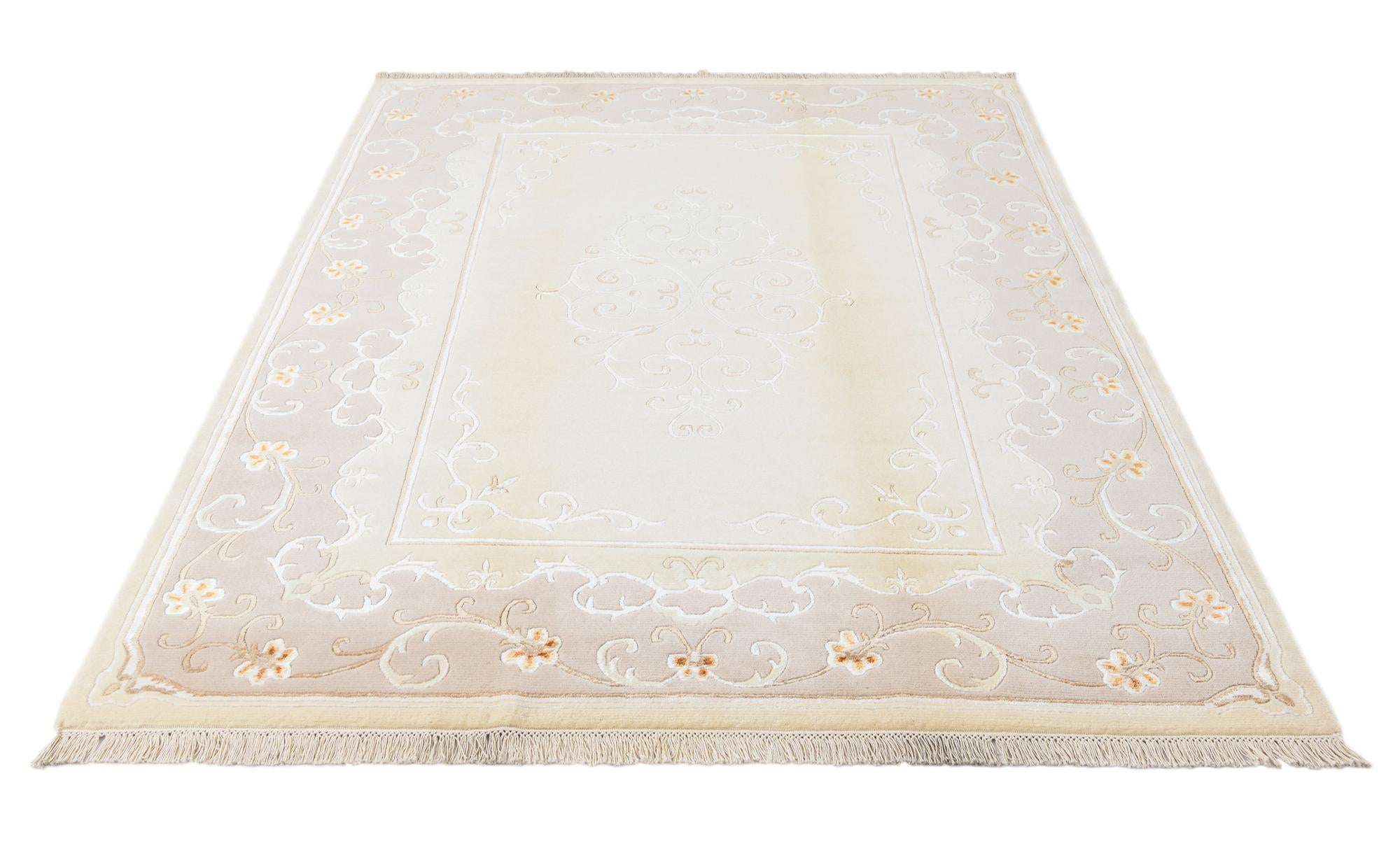 5' 9 x 8' Darya Rug