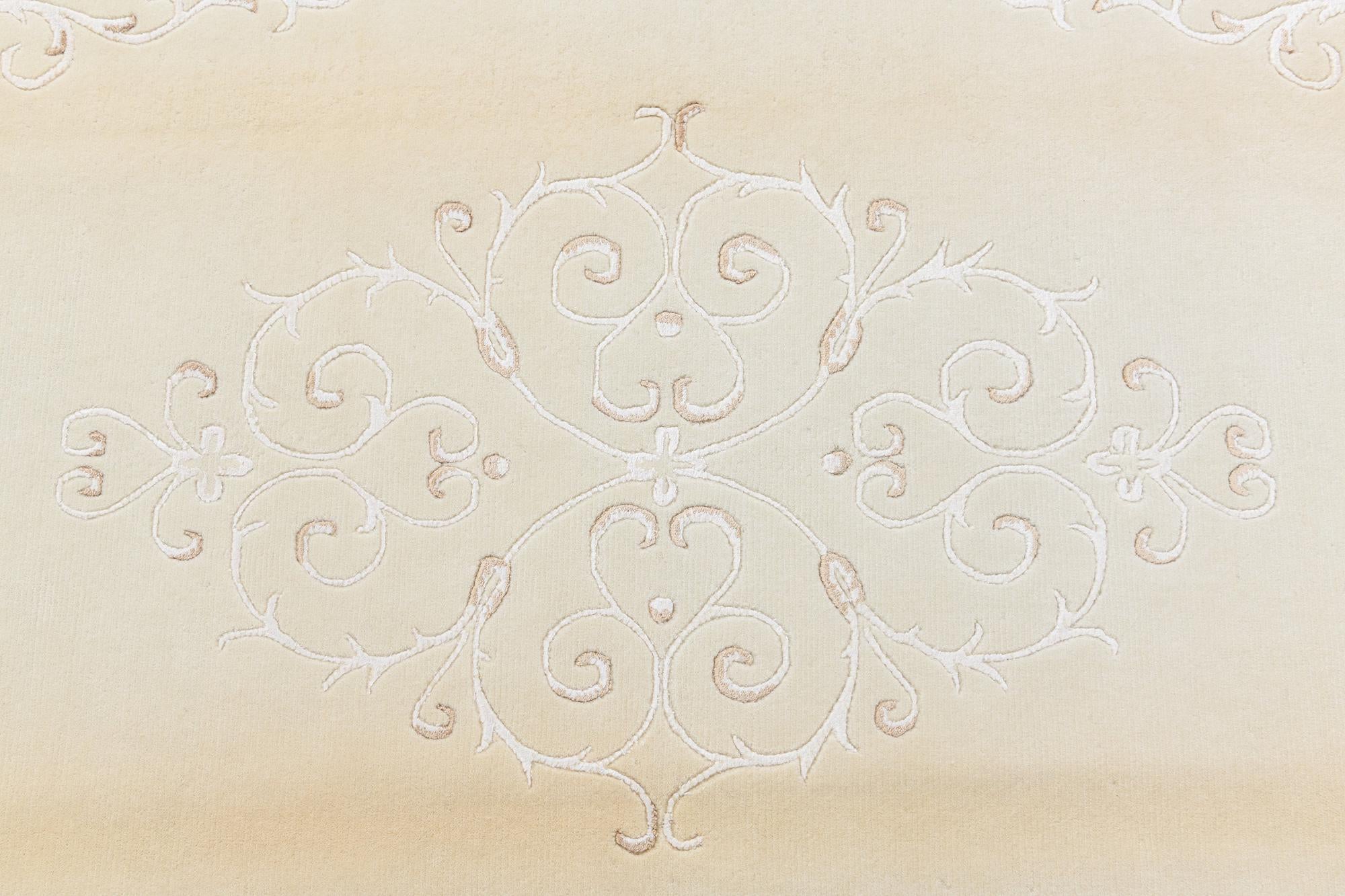 5' 9 x 8' Darya Rug
