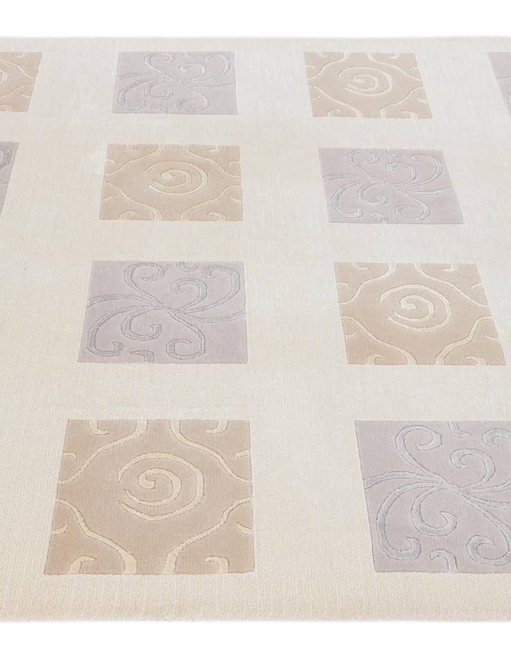 Detail image of 5' 8 x 8' 2 Darya Rug