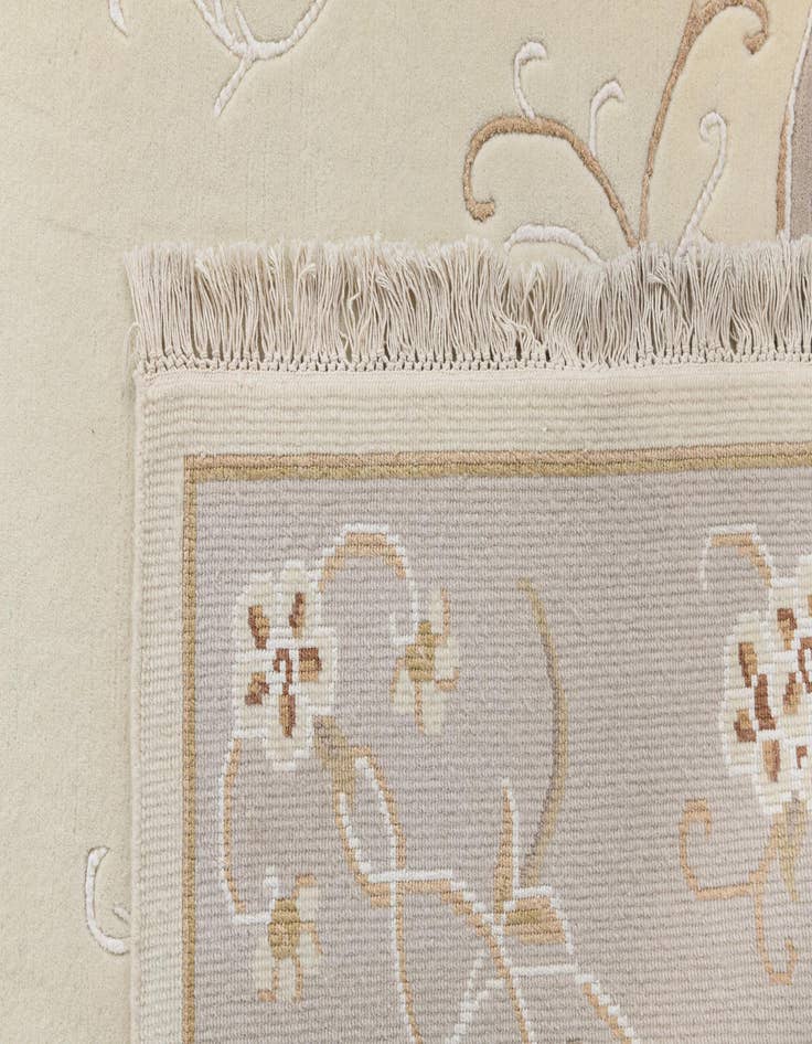 Detail image of 5' 9 x 8' Darya Rug