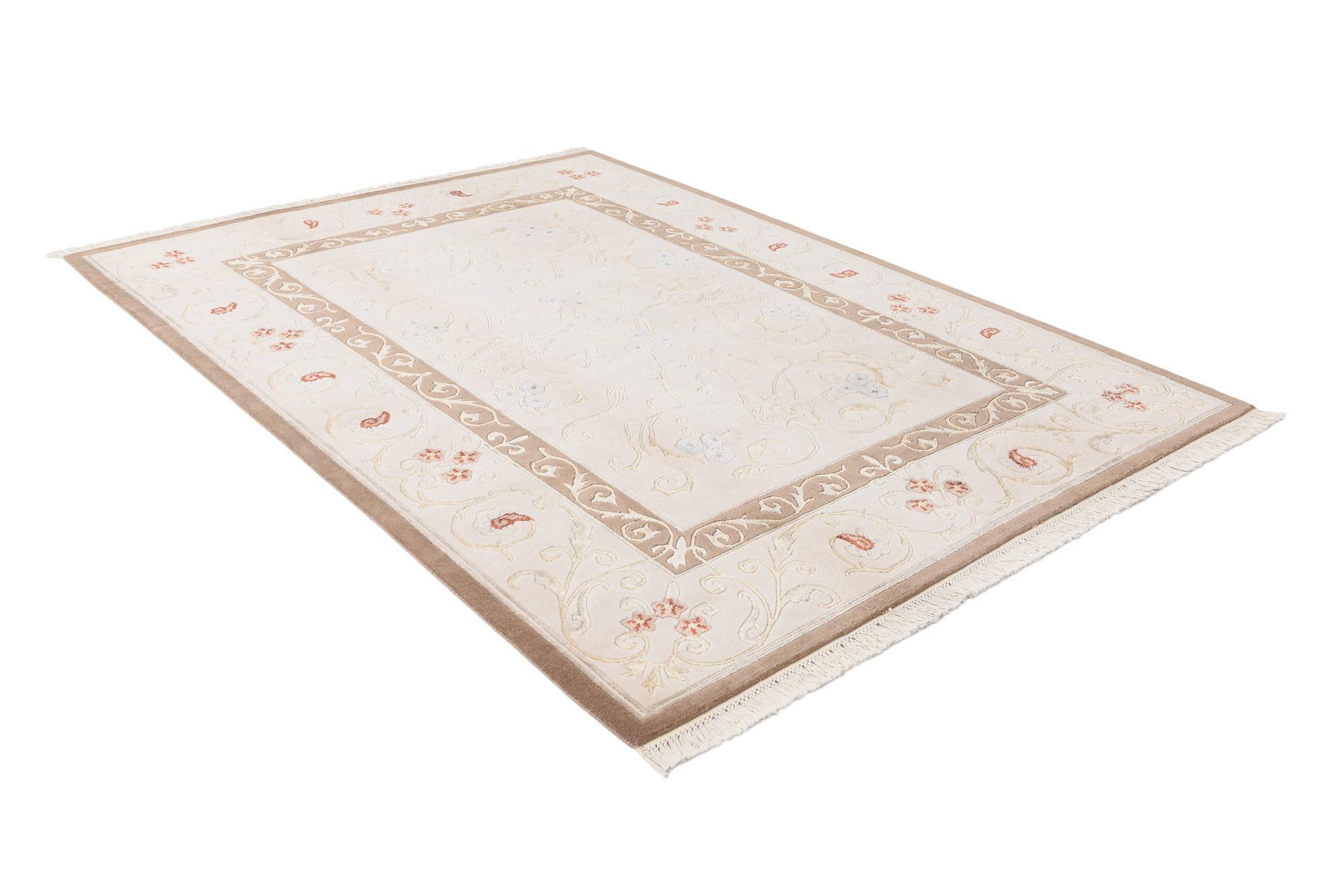 5' 9 x 7' 10 Darya Rug