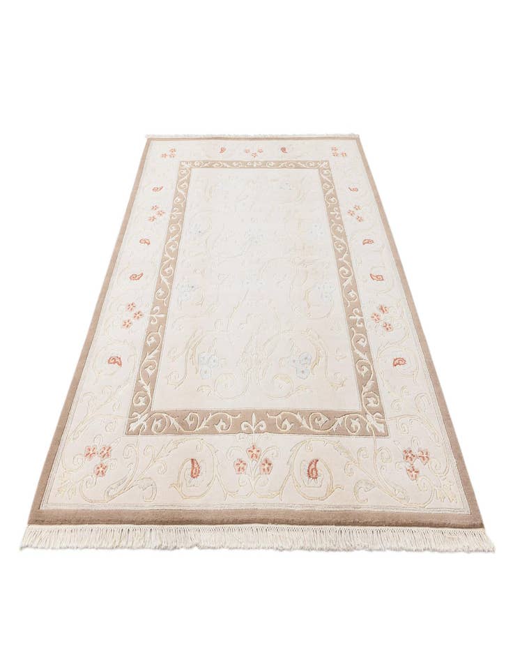 Detail image of 5' 9 x 7' 10 Darya Rug