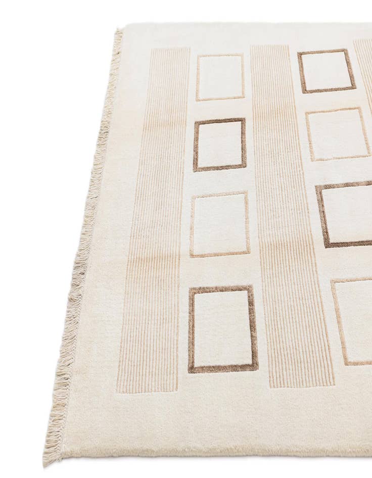 Detail image of 5' 9 x 7' 9 Darya Rug