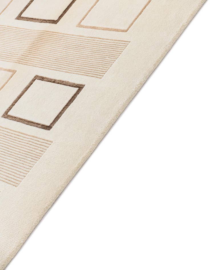 Detail image of 5' 9 x 7' 9 Darya Rug