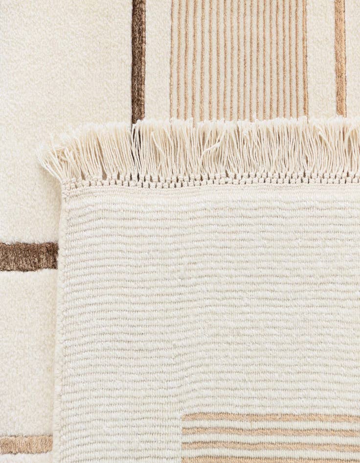 Detail image of 5' 9 x 7' 9 Darya Rug