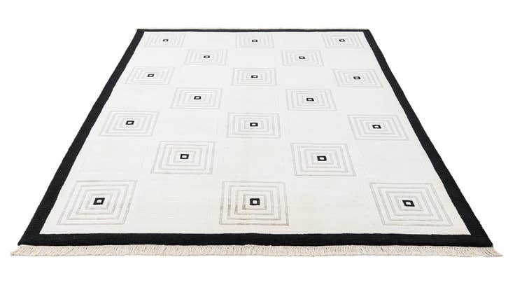 Detail image of 5' 7 x 7' 10 Darya Rug