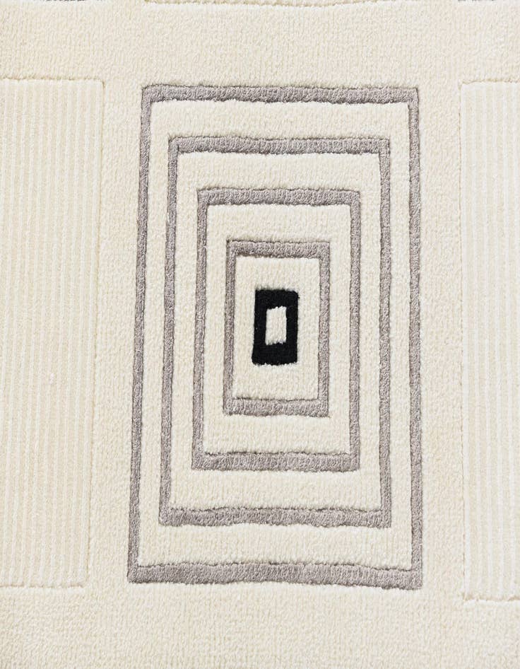 Detail image of 5' 7 x 7' 10 Darya Rug