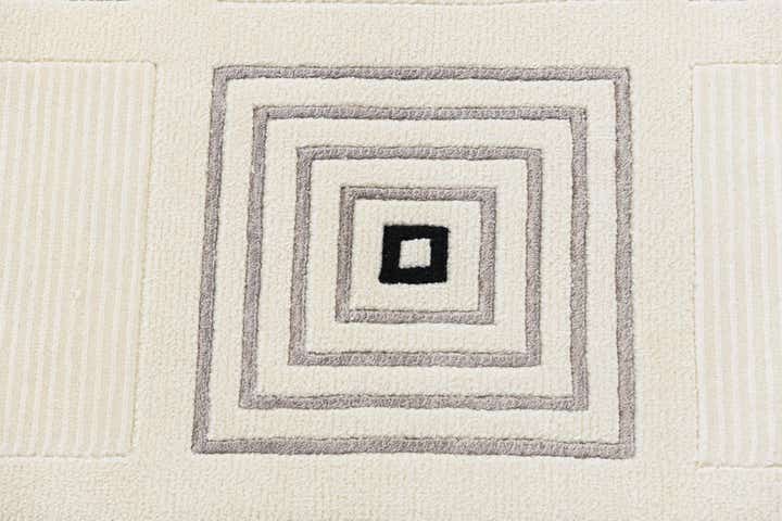 5' 7 x 7' 10 Darya Rug