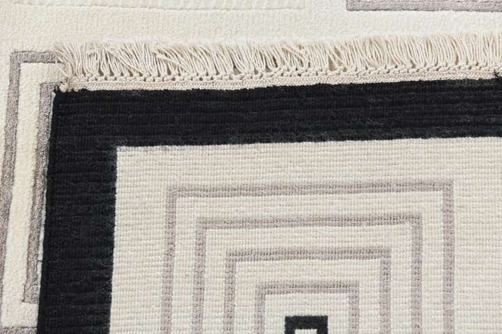 5' 7 x 7' 10 Darya Rug