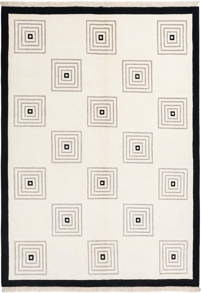 Detail image of 5' 7 x 7' 10 Darya Rug