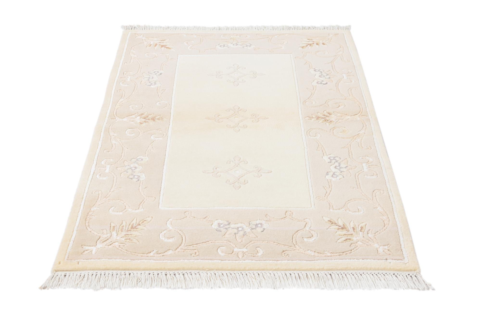 2' 11 x 4' 7 Hand Knotted Darya Wool Rug