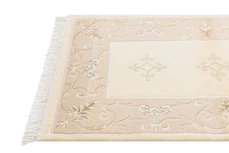 Detail image of 2' 11 x 4' 7 Hand Knotted Darya Wool Rug