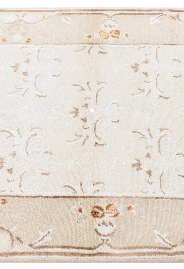 Detail image of 3' x 4' 11 Hand Knotted Darya Wool Rug