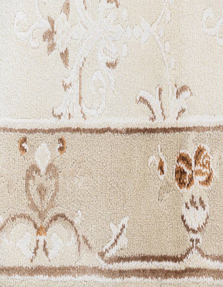 Detail image of 3' x 4' 11  Hand Knotted Darya Wool Rug