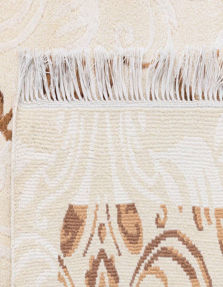 Detail image of 3' 1 x 5'  Hand Knotted Darya Wool Rug