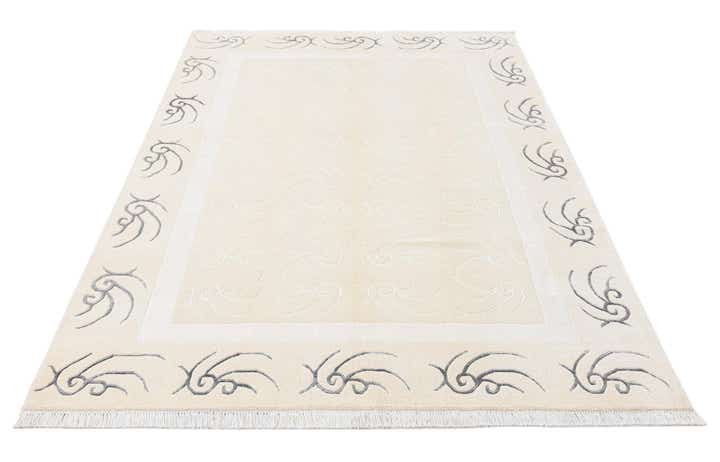 5' 7 x 7' 10 Darya Rug