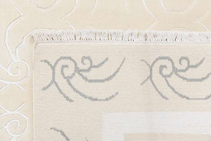 5' 7 x 7' 10 Darya Rug