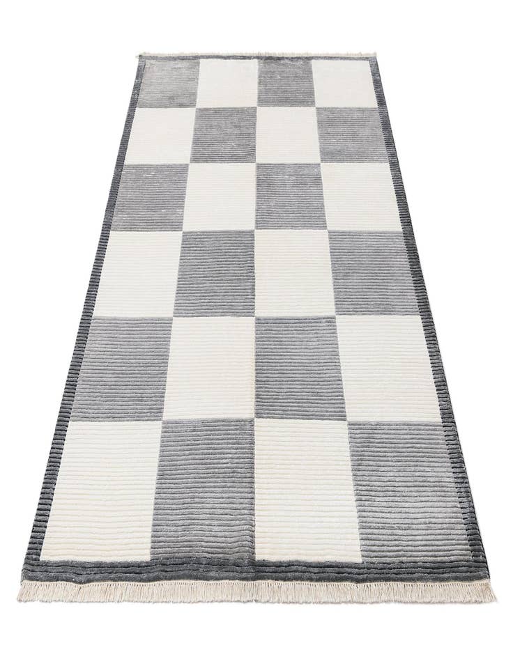 Detail image of 5' 7 x 8' 1 Darya Rug