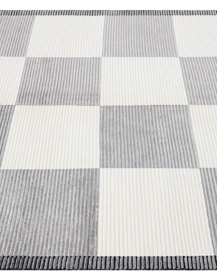 Detail image of 5' 7 x 8' 1 Darya Rug