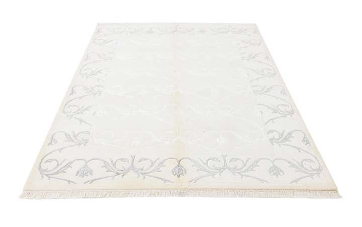 5' 7 x 7' 9 Hand Knotted Darya Wool Rug