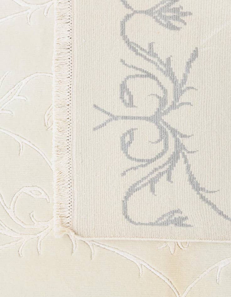 Detail image of 5' 7 x 7' 9  Hand Knotted Darya Wool Rug