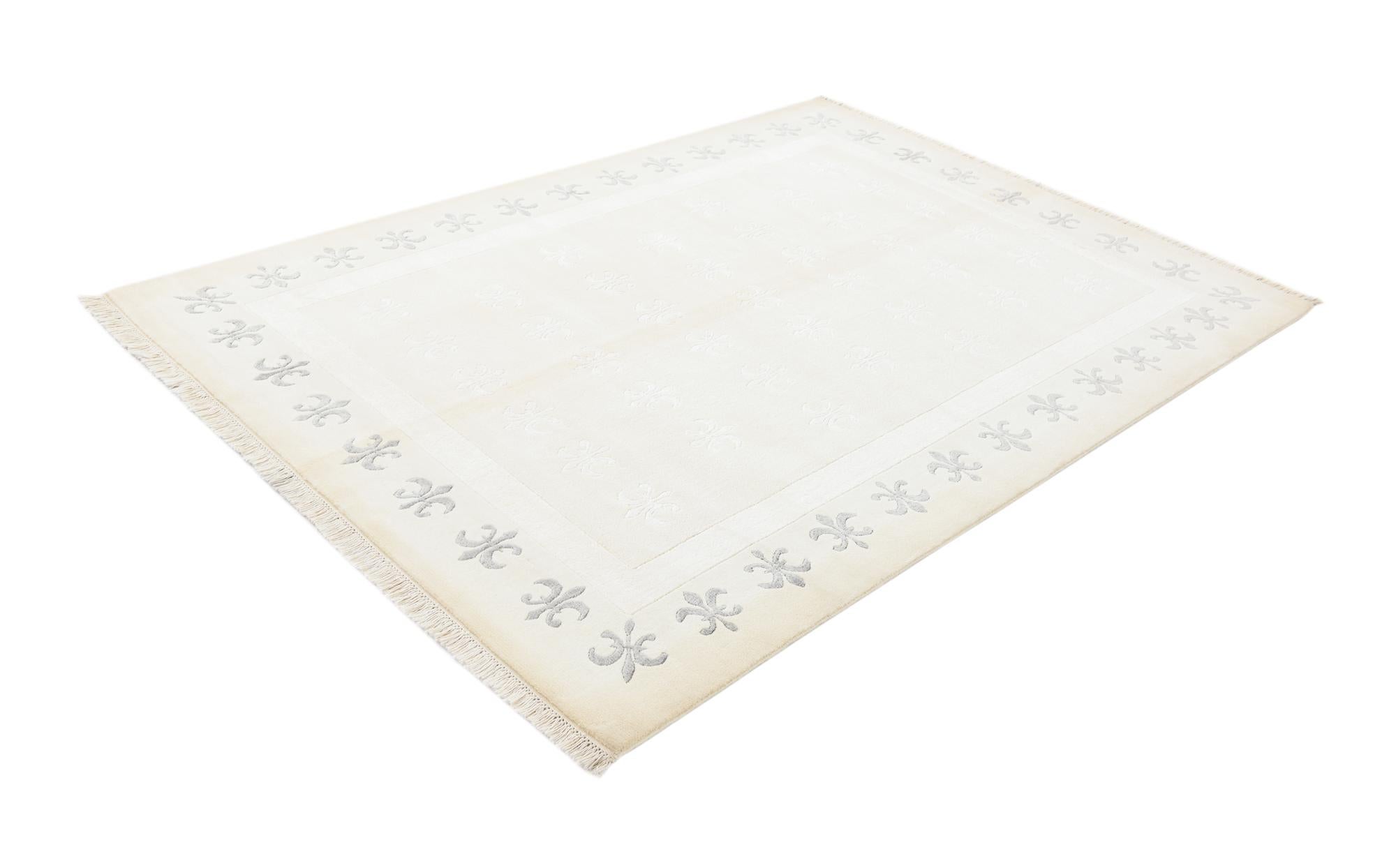 5' 8 x 8' Hand Knotted Darya Wool Rug