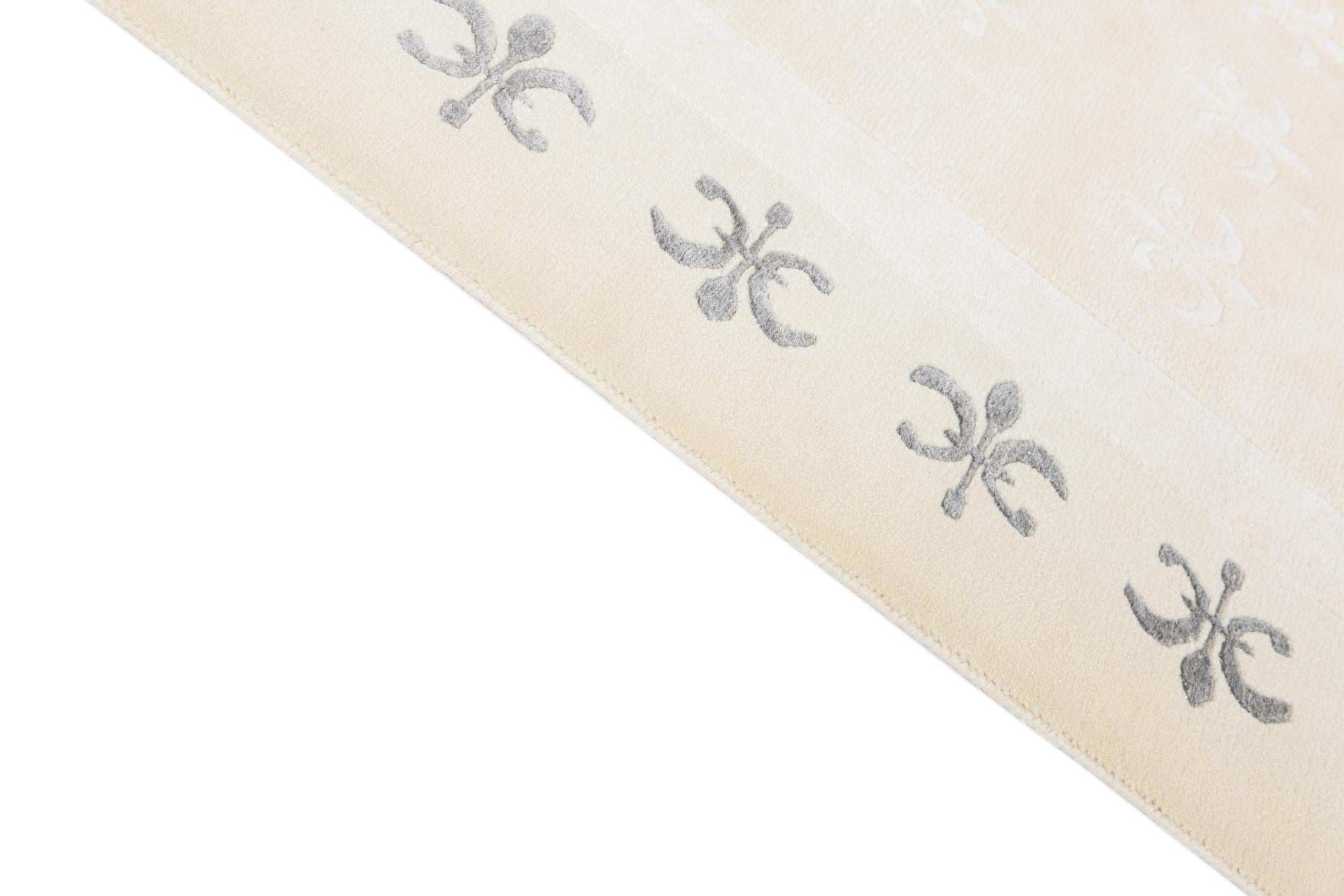 5' 8 x 8' Hand Knotted Darya Wool Rug