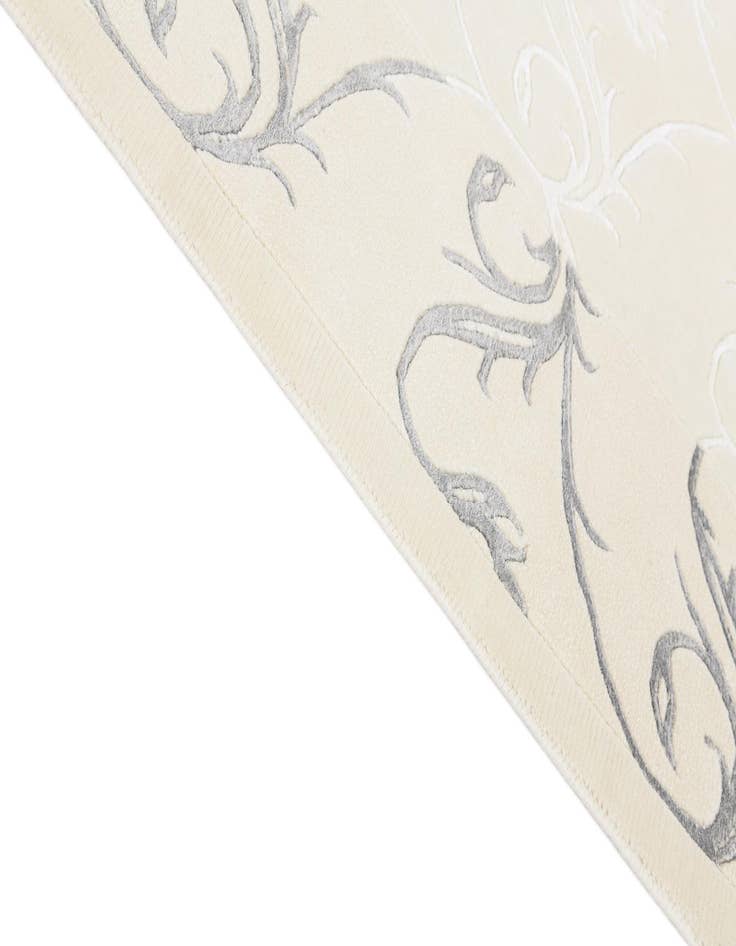 Detail image of 5' 7 x 7' 10 Darya Rug