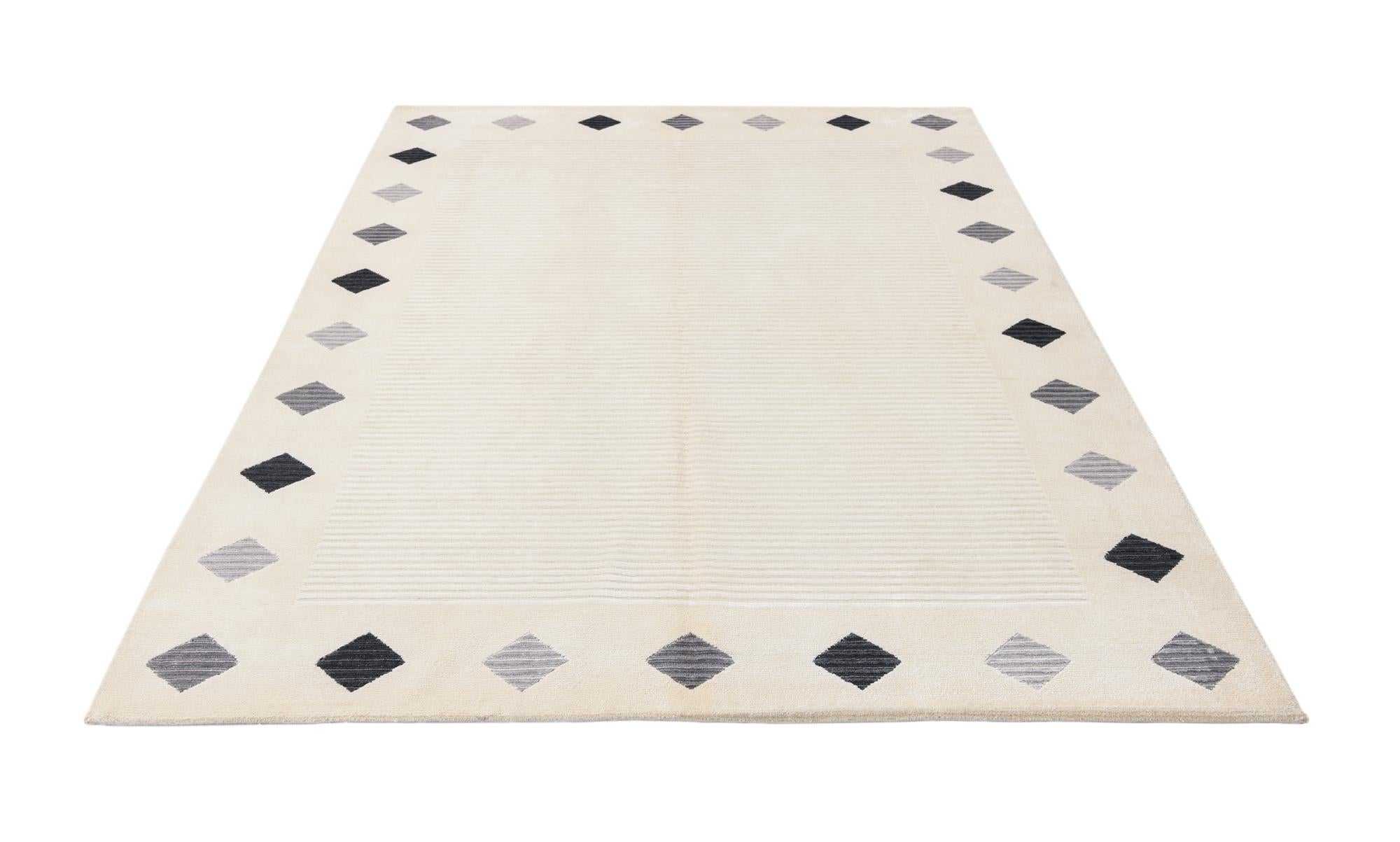 5' 9 x 8' Hand Knotted Darya Wool Rug