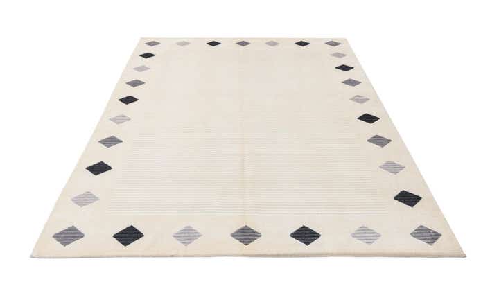 5' 9 x 8' Hand Knotted Darya Wool Rug