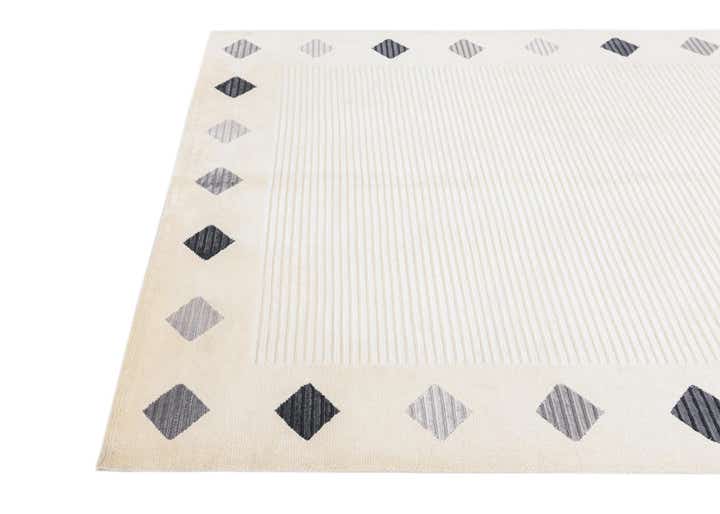 5' 9 x 8' Hand Knotted Darya Wool Rug