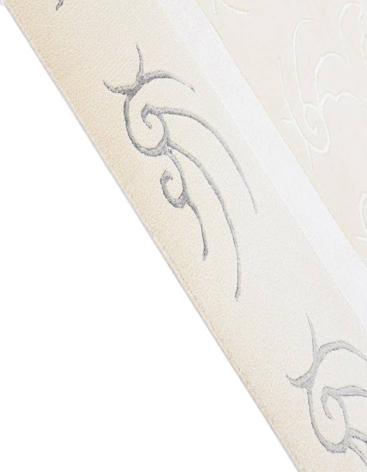 Detail image of 5' 8 x 7' 10 Darya Rug