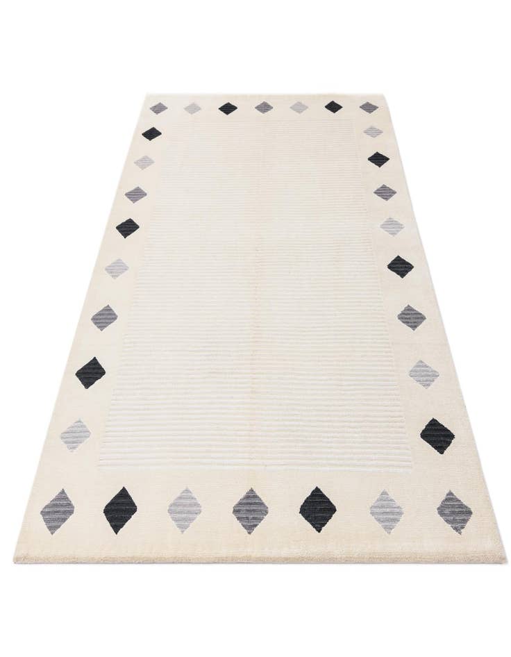 Detail image of 5' 9 x 7' 11  Hand Knotted Darya Wool Rug