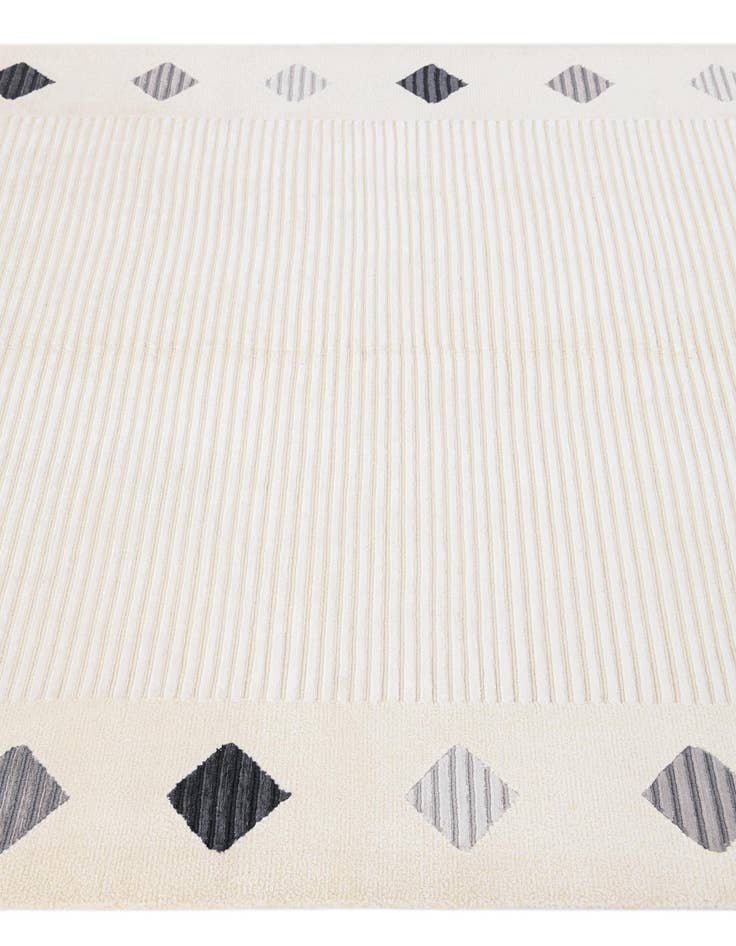 Detail image of 5' 9 x 7' 11  Hand Knotted Darya Wool Rug