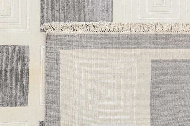 5' 10 x 8' 2 Hand Knotted Darya Wool Rug
