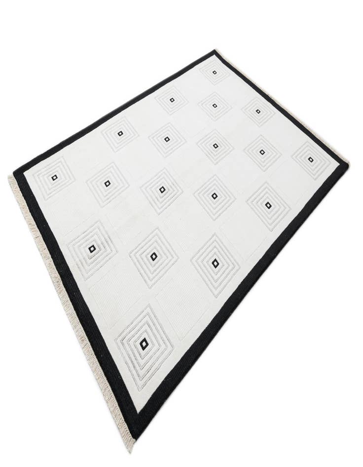 Detail image of 5' 7 x 7' 11  Hand Knotted Darya Wool Rug