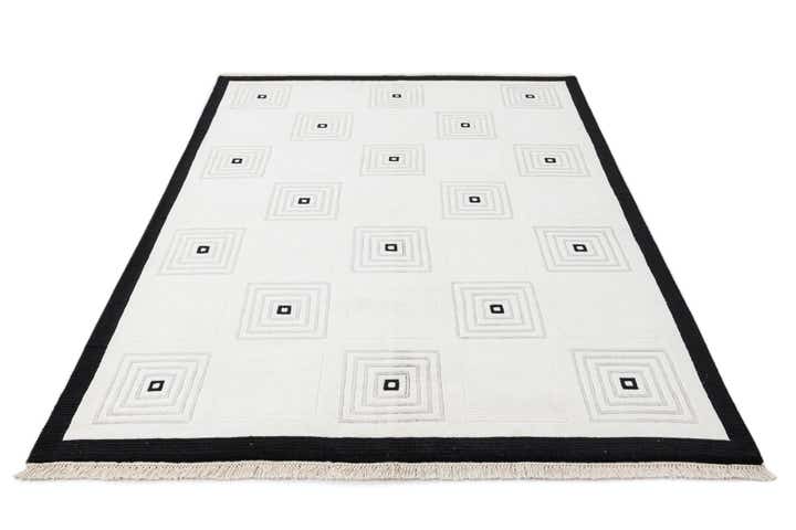 5' 7 x 7' 11 Hand Knotted Darya Wool Rug