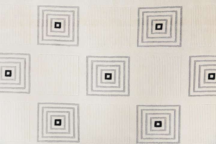 5' 7 x 7' 11 Hand Knotted Darya Wool Rug