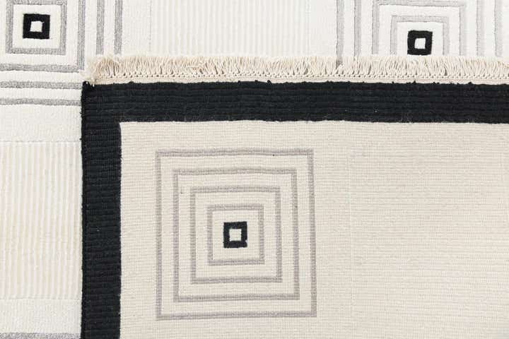5' 7 x 7' 11 Hand Knotted Darya Wool Rug