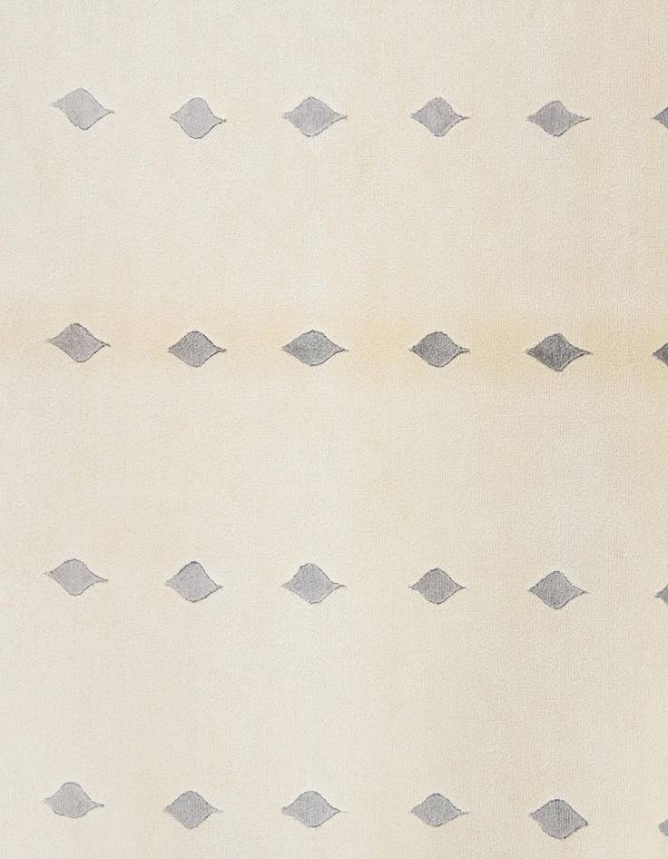 Detail image of 5' 7 x 8' 1 Darya Rug