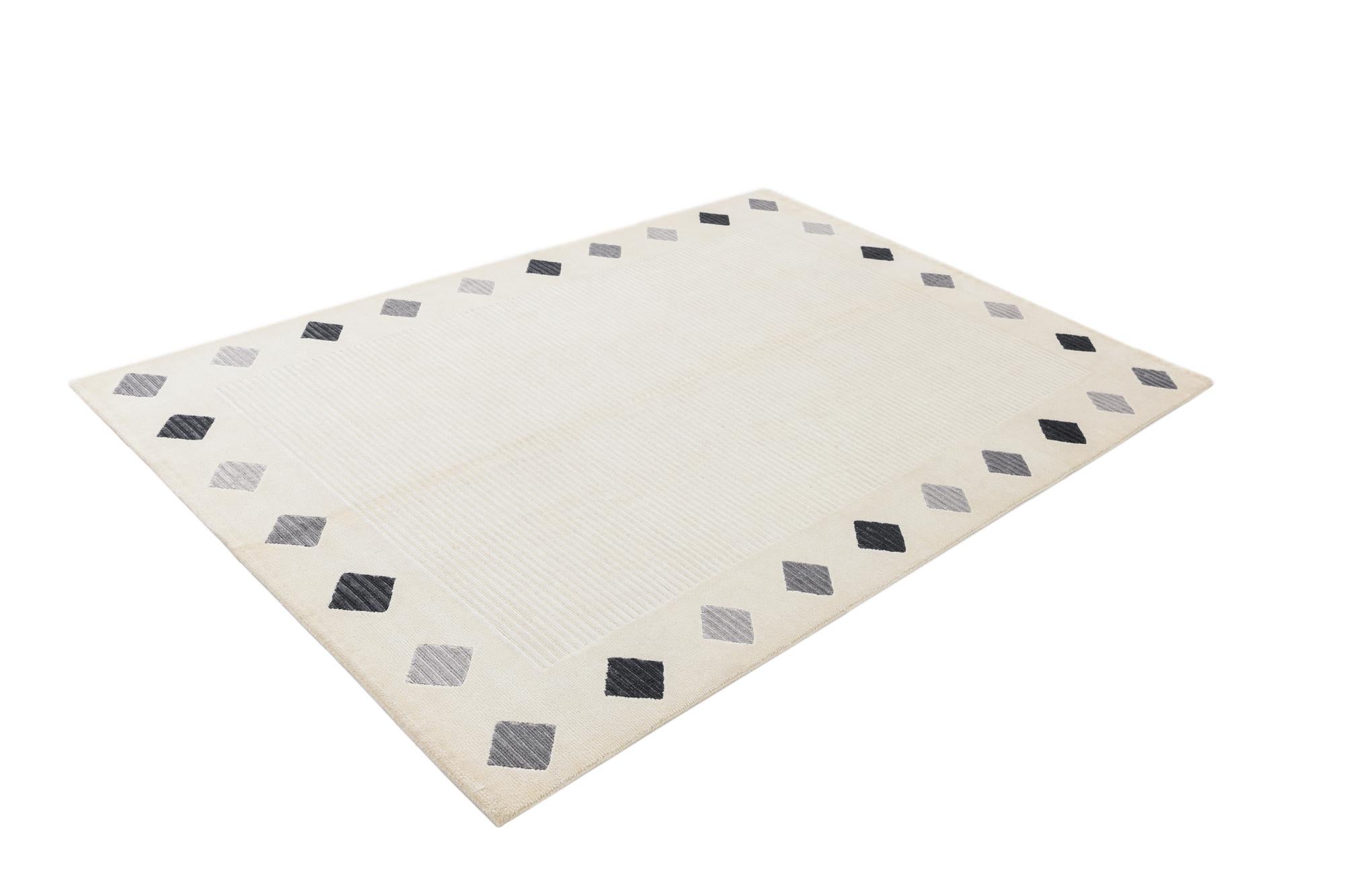 5' 7 x 7' 11 Hand Knotted Darya Wool Rug
