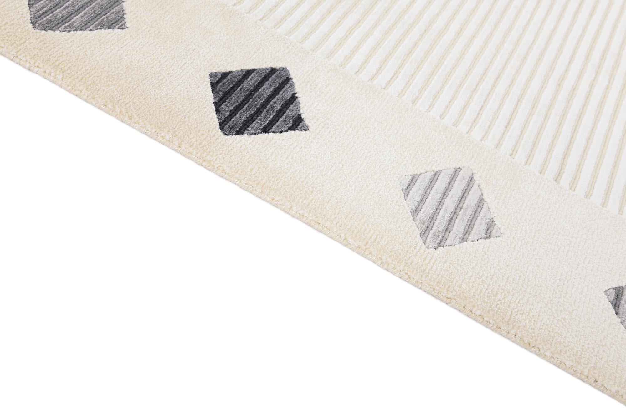 5' 7 x 7' 11 Hand Knotted Darya Wool Rug