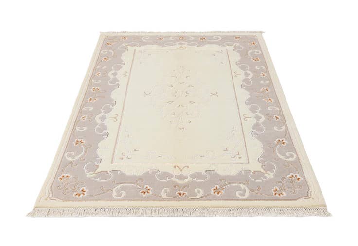 Detail image of 3' 11 x 5' 11 Hand Knotted Darya Wool Rug