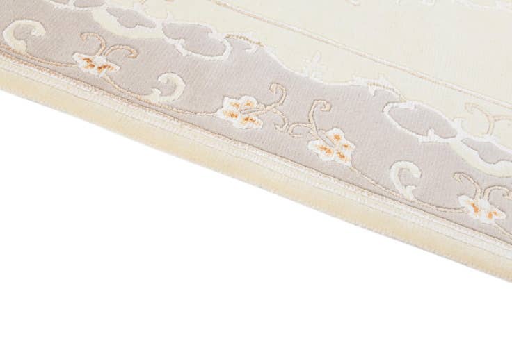 Detail image of 3' 11 x 5' 11 Hand Knotted Darya Wool Rug
