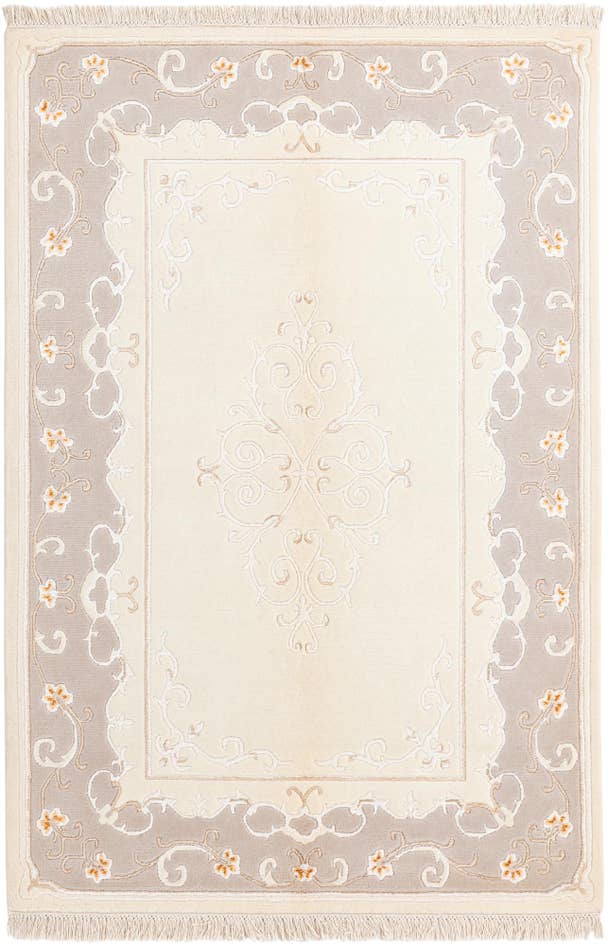 Detail image of 3' 11 x 5' 11 Hand Knotted Darya Wool Rug