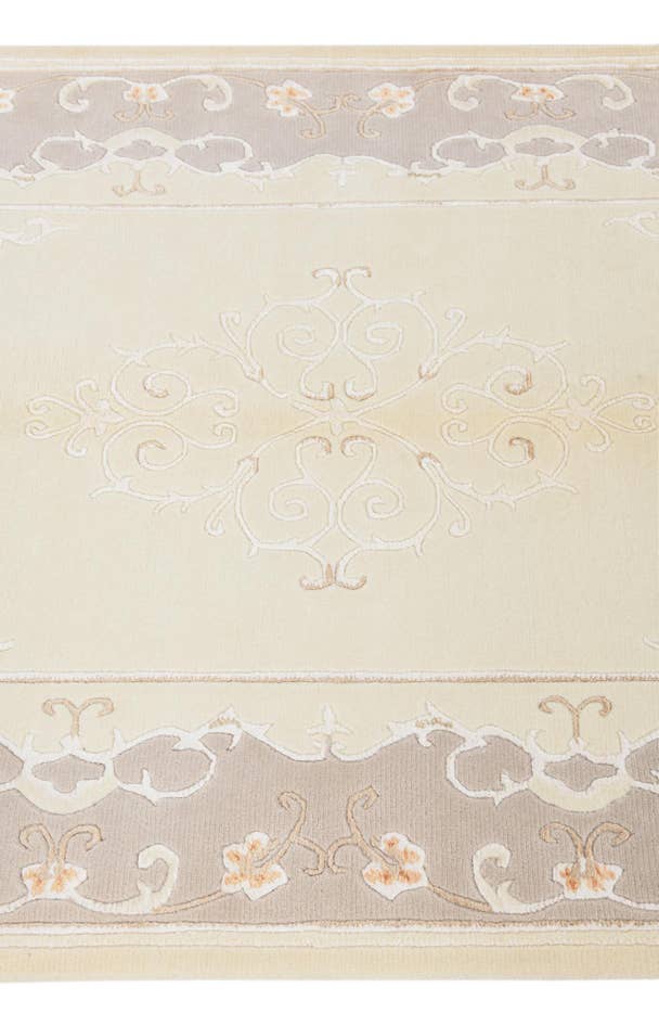 Detail image of 4' 1 x 6' Hand Knotted Darya Wool Rug