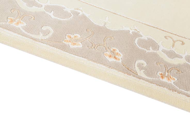 Detail image of 4' 1 x 6' Hand Knotted Darya Wool Rug